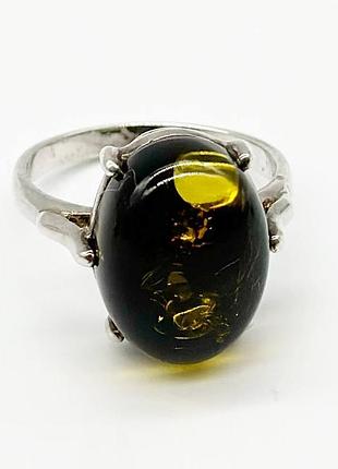 Серебряное кольцо со вставкой янтарь