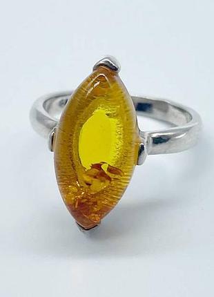 Серебряное кольцо со вставкой янтарь