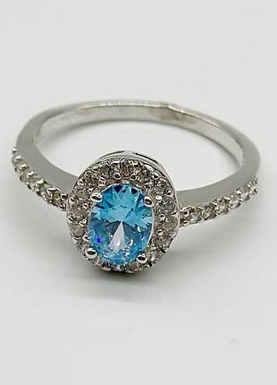 Серебряное кольцо с фианитами, размер 15,5, вес: 2.7 г
