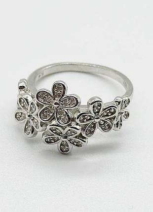 Серебряное кольцо в стиле "van cleef и arpels" с фианитами, размер 17,0, вес: 4.5 г
