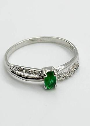 Серебряное кольцо с фианитами, размер 16,0, вес: 1.4 г
