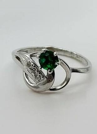 Серебряное кольцо с фианитами, размер 16,0, вес: 1.6 г