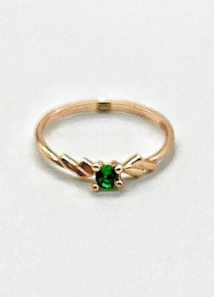 Серебряное кольцо с фианитами, размер 15,5, вес: 0.8 г