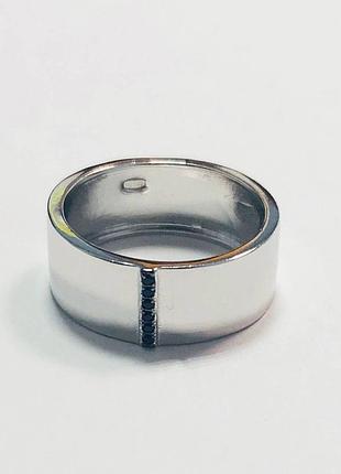 Серебряное кольцо со вставкой фианит/оникс, размер 17,0, вес: 3.4 г