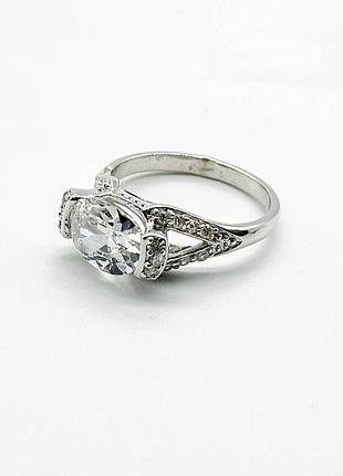 Серебряное кольцо со вставкой фианит