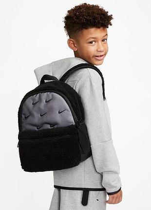 Рюкзак спортивный nike brasilia just do it mini sherpa backpack (арт. dq5340-010)