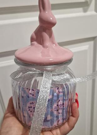 Баночка с милым кроликом