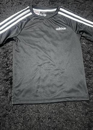 Футболка спортивна футбольна adidas 7-8-9 років