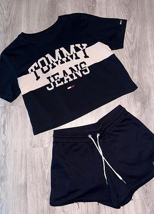 Tommy hilfiger jeans оригинал костюм шорты+футболка,томи комплект