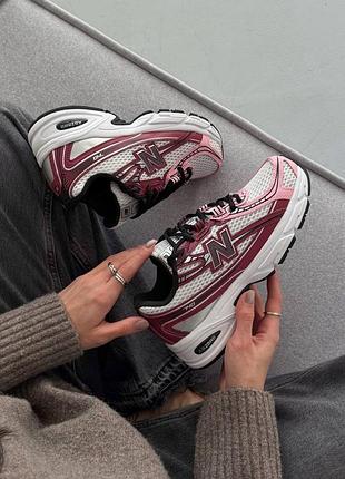 740 white/burgundy