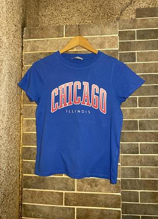 Футболкажіноча  синя з принтом chicago s