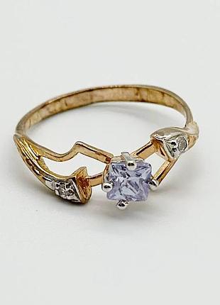 Серебряное кольцо с фианитами, размер 16,0, вес: 1.4 г