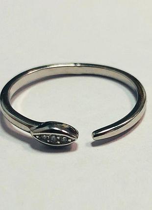 Серебряное кольцо открытое, размер 15,5, вес: 1.1 г