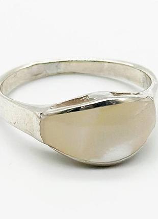 Серебряное кольцо