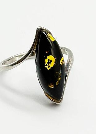 Серебряное кольцо со вставкой янтарь