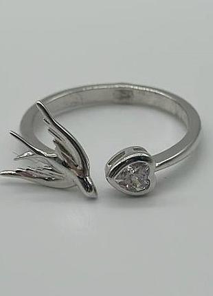 Серебряное кольцо со вставкой swarovski zirconia, размер 16,0, вес: 1.9 г
