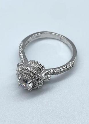 Серебряное кольцо с фианитами, размер 16,5, вес: 3.3 г