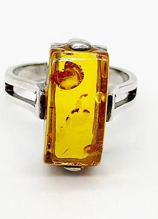 Серебряное кольцо со вставкой янтарь, размер без розміру, вес: 2.5 г