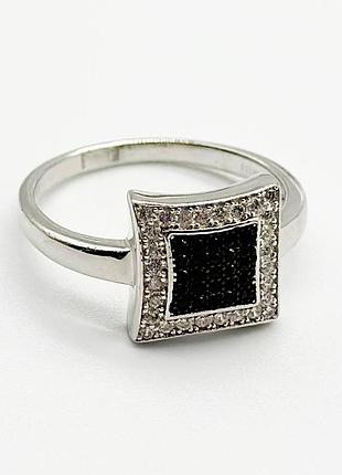 Серебряное кольцо со вставкой фианит, размер 19,3, вес: 3.1 г