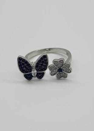 Серебряное кольцо в стиле "van cleef и arpels" с фианитами, размер 17,0, вес: 3.1 г