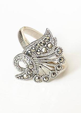 Серебряное кольцо со вставкой марказит, размер 18,0, вес: 4.9 г