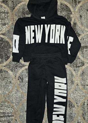 Костюм zara унисекс на 5-6 лет (116 см)
