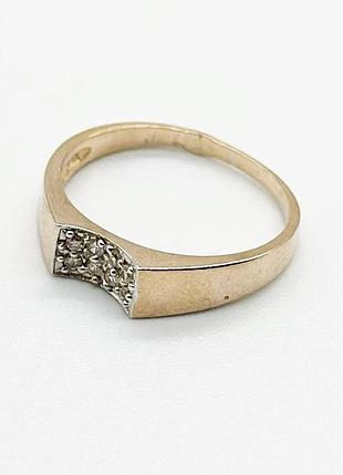 Серебряное кольцо с фианитами, размер 17,0, вес: 2.4 г