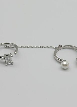 Серебряное кольцо со вставкой жемчужина/фианит, размер 18,0, вес: 3.6 г