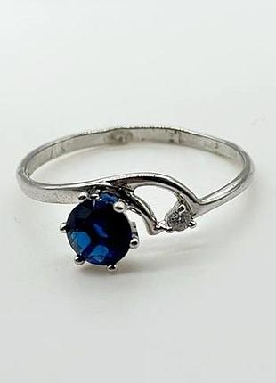 Серебряное кольцо с фианитами, размер 19,5, вес: 1.3 г