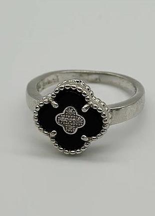Серебряное кольцо в стиле "van cleef и arpels" со вставкой фианит/оникс, размер 16,0, вес: 3.3 г