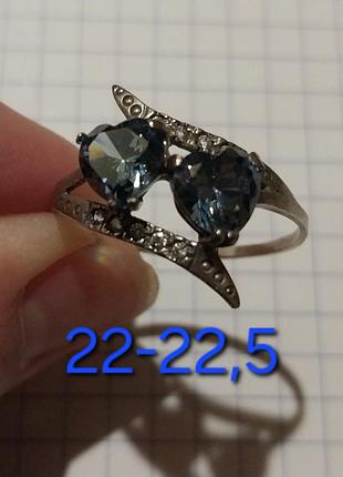Серебряное кольцо с золотом и янтарем, 17,5 р.