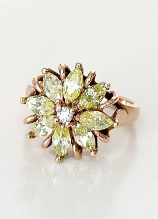 Серебряное кольцо со вставкой фианит