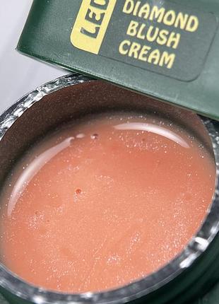 Led diamond blush cream
