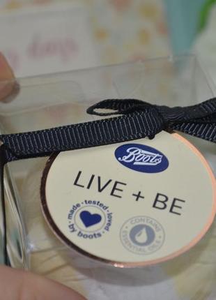 Вируючий кульку для ванни бомбочка boots live + be awakening glow bath bomb5 фото