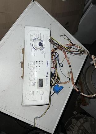 Б/у модуль управления стиральной машини zanussi zwq76101 s/n wm081329182