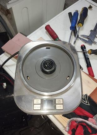 Б/у подставка со шнуром для чайников electrolux 4055276341