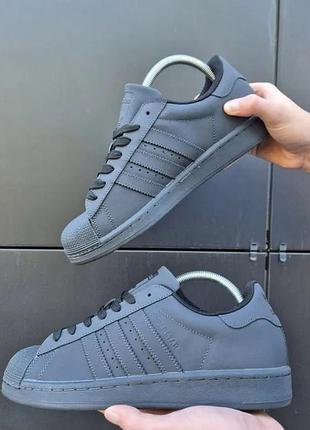 Adidas superstar black 4