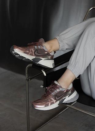 Nike v2k runtekk pink
