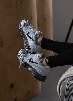 Nike initiator light grey custom