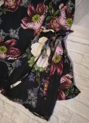 Чёрная блузка в цветочек с чекером в цветочный принт рукава фонариком10 фото