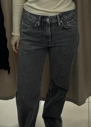 Сірі джинси h&m relaxed fit, розмір 29/32