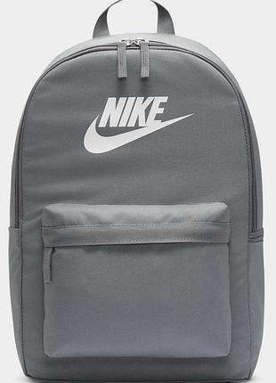 Рюкзак жіночій nike nk heritage bkpk 25l сірий уні 43х30,5х15 см dc4244-063