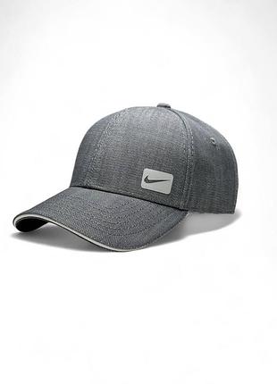 Класична бейсболка nike сірого кольору джинс 55-56