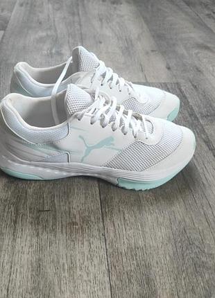 Кроссовки puma | размер 40.5|
размер: 40.5 (uk 7 / us 8)
без коробки (надёжно упаковкую)
цена:700 грн (возможен торг)