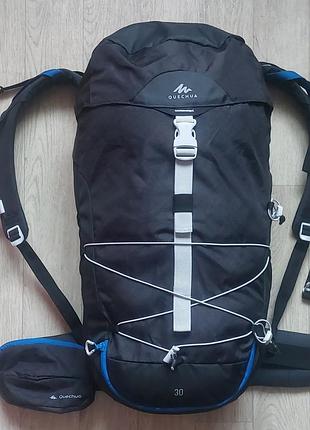 Рюкзак треккинговый quechua mh100 30 l, с дождевиком ( джонс)
