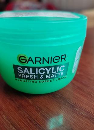 Зволожувальний крем-сорбет із саліциловою кислотою гарньєр garnier (85 г)