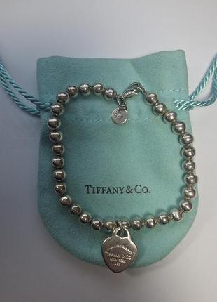 Браслет tiffany &amp; co. с подвесом в форме сердца
