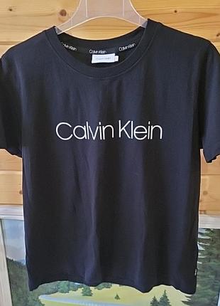 Базовая футболка calvin klein