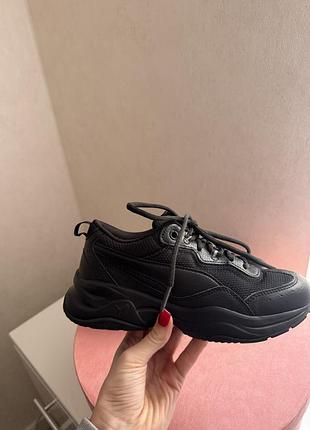 Жіночі кросівки puma cilia mode у чорному кольорі