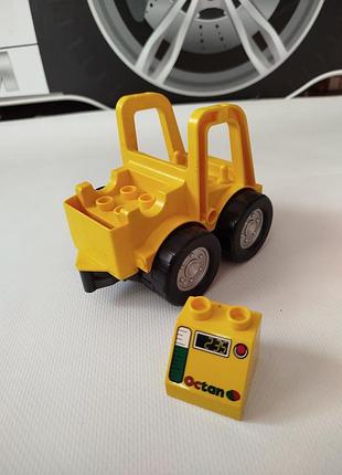 Машина погрузчик из серии lego duplo. 2